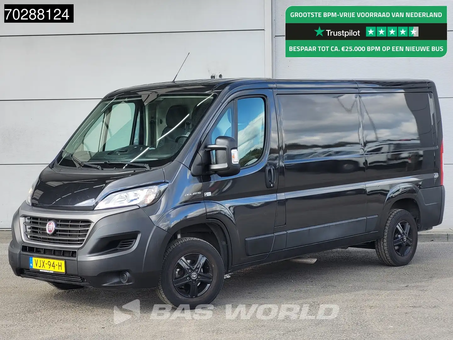 Fiat Ducato 120PK L2H1 Trekhaak Navi Airco Cruise Camera Euro6 Zwart - 1