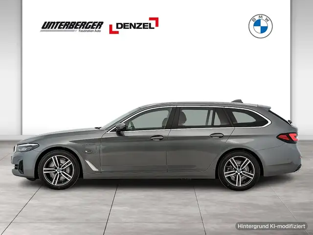 BMW 5 Series view 3