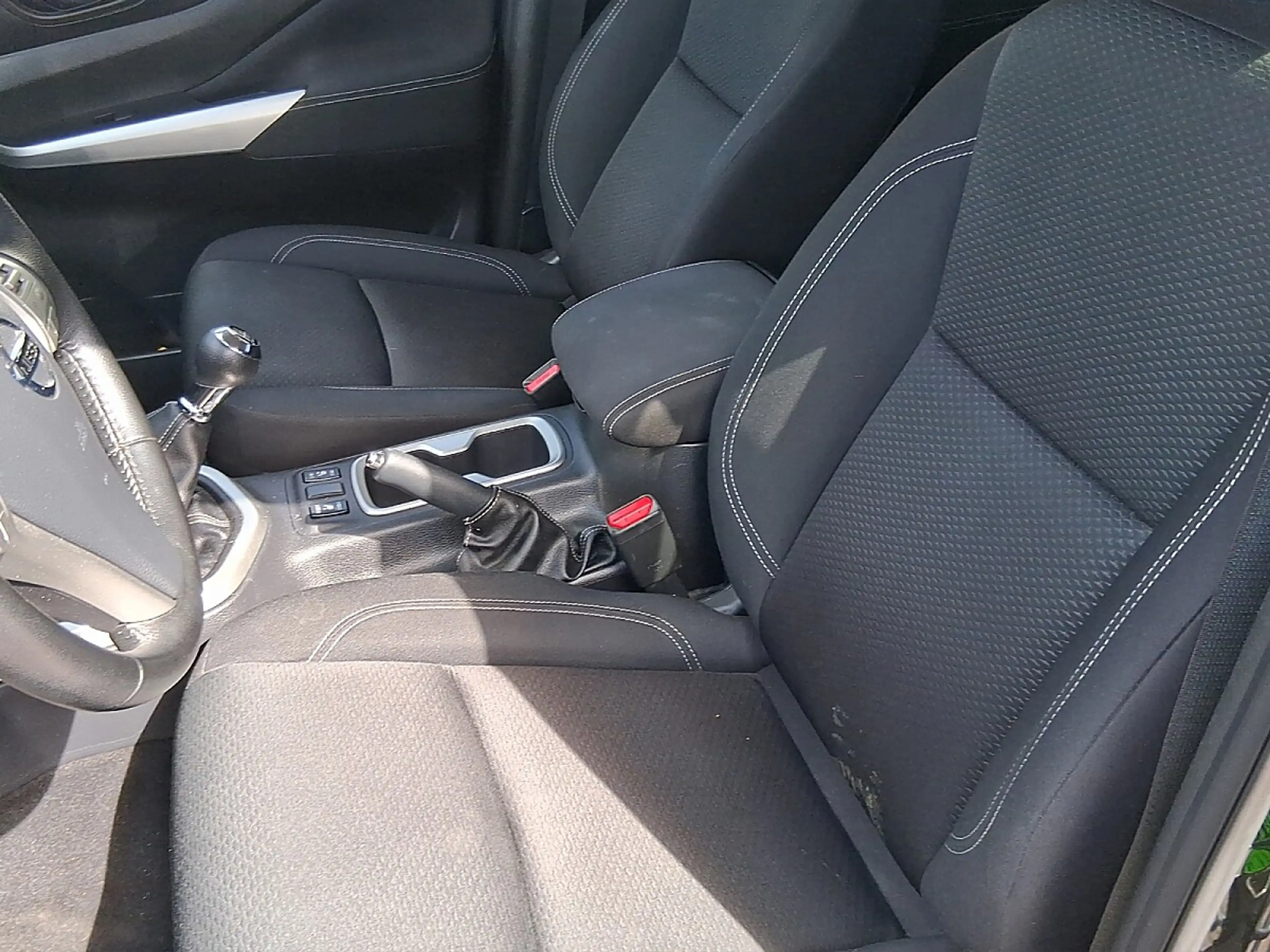 Nissan Navara — photo 9