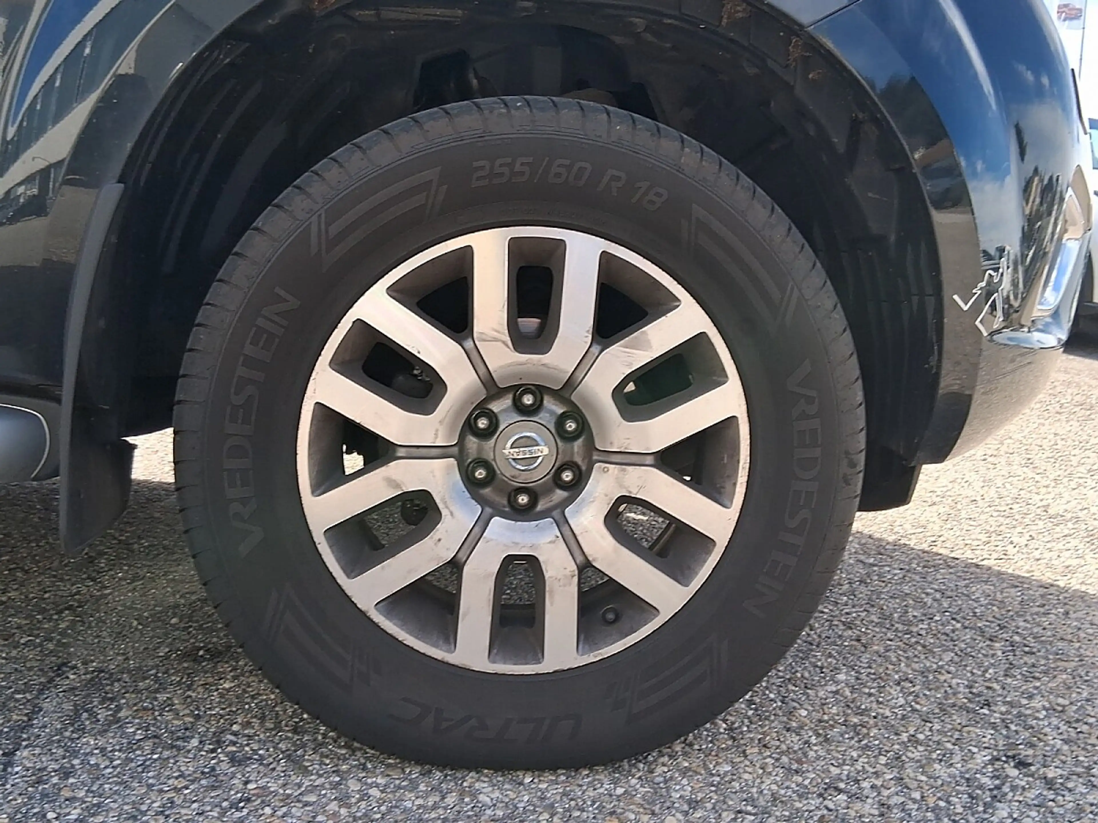 Nissan Navara — photo 14