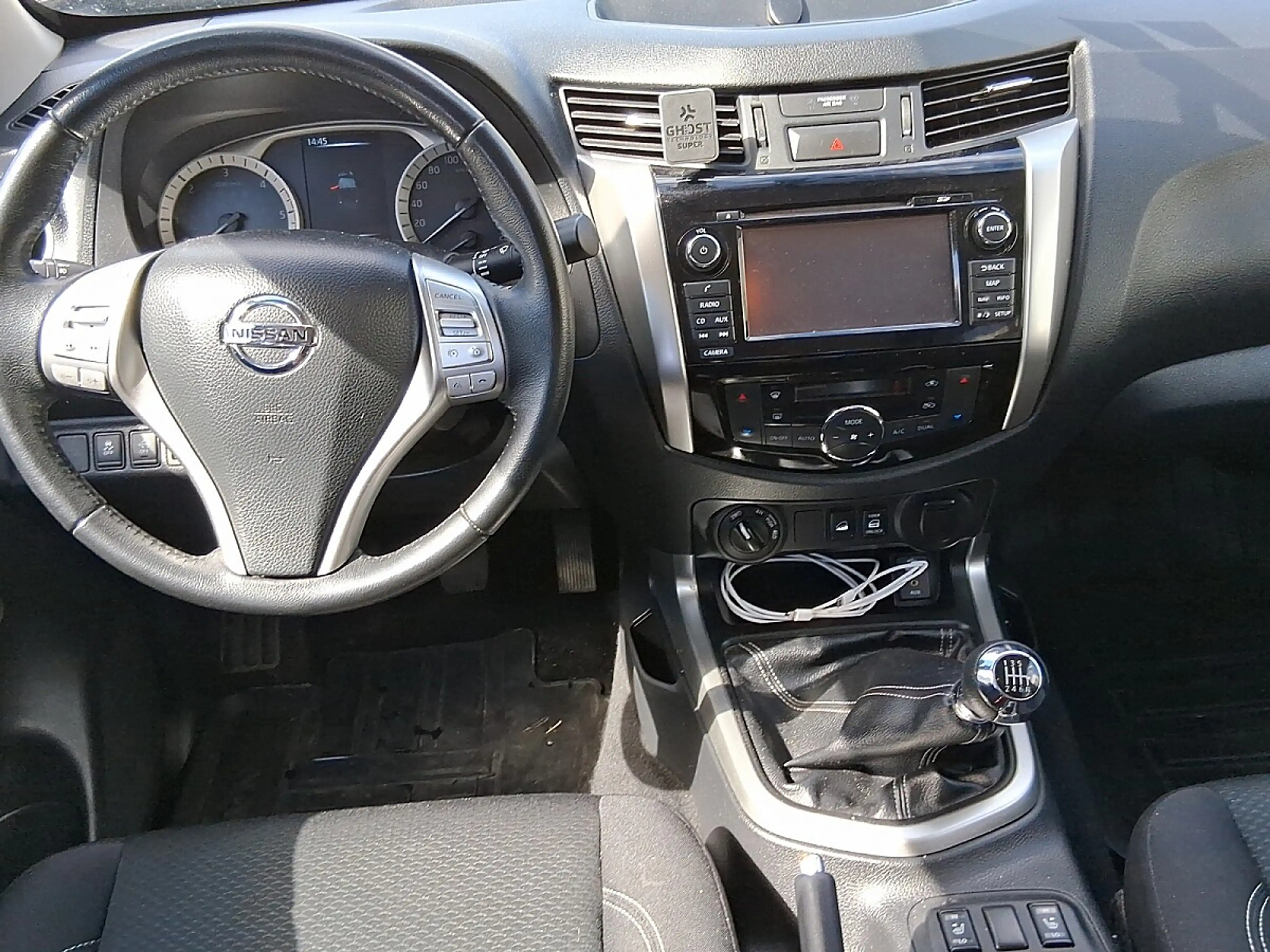 Nissan Navara — photo 12