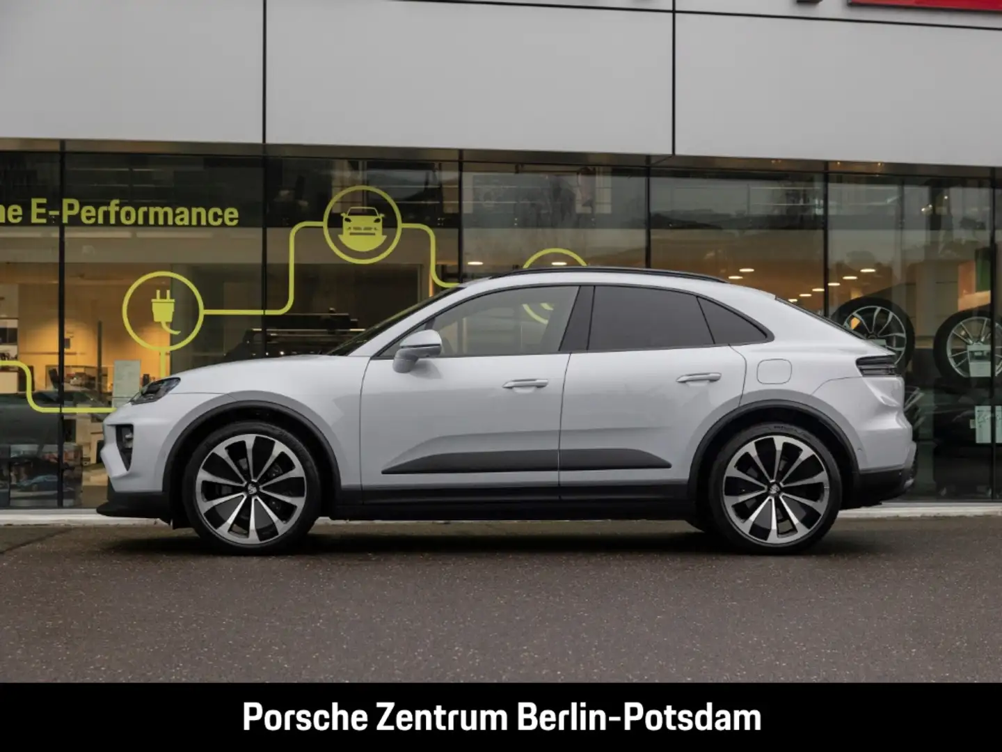 Porsche Macan 4 BOSE Panorama LED-Matrix Surround-View Grau - 2