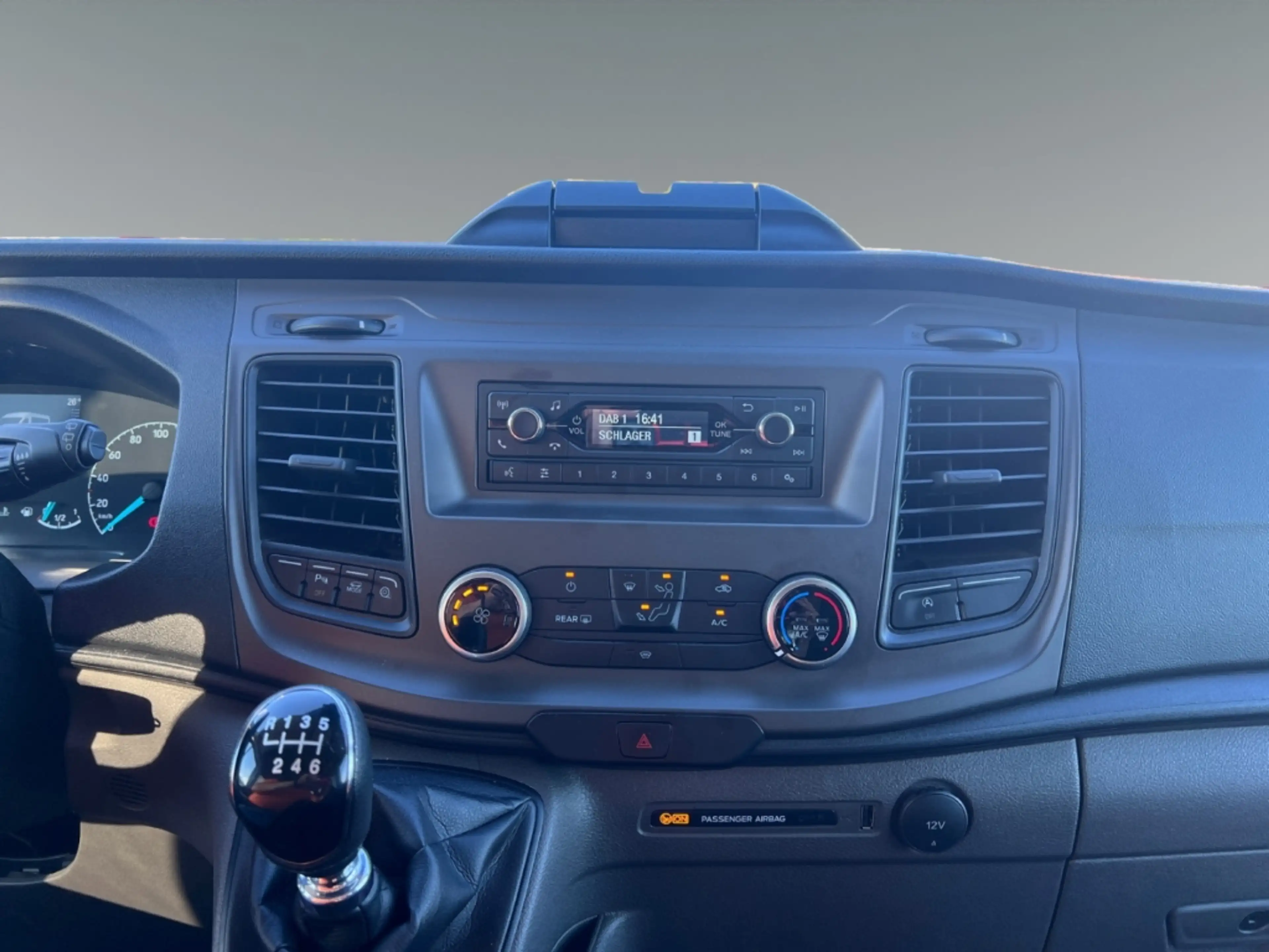 Ford Transit Kombi 330 L3 2x Klima DAB PDCv+h 8 Sitze — photo 6
