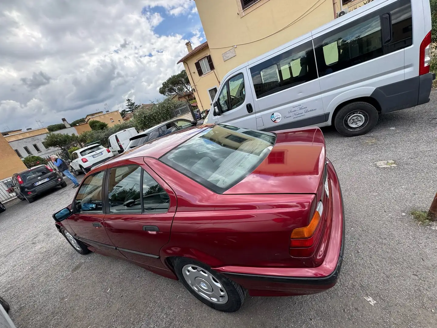 BMW 318 318i 4p - 1