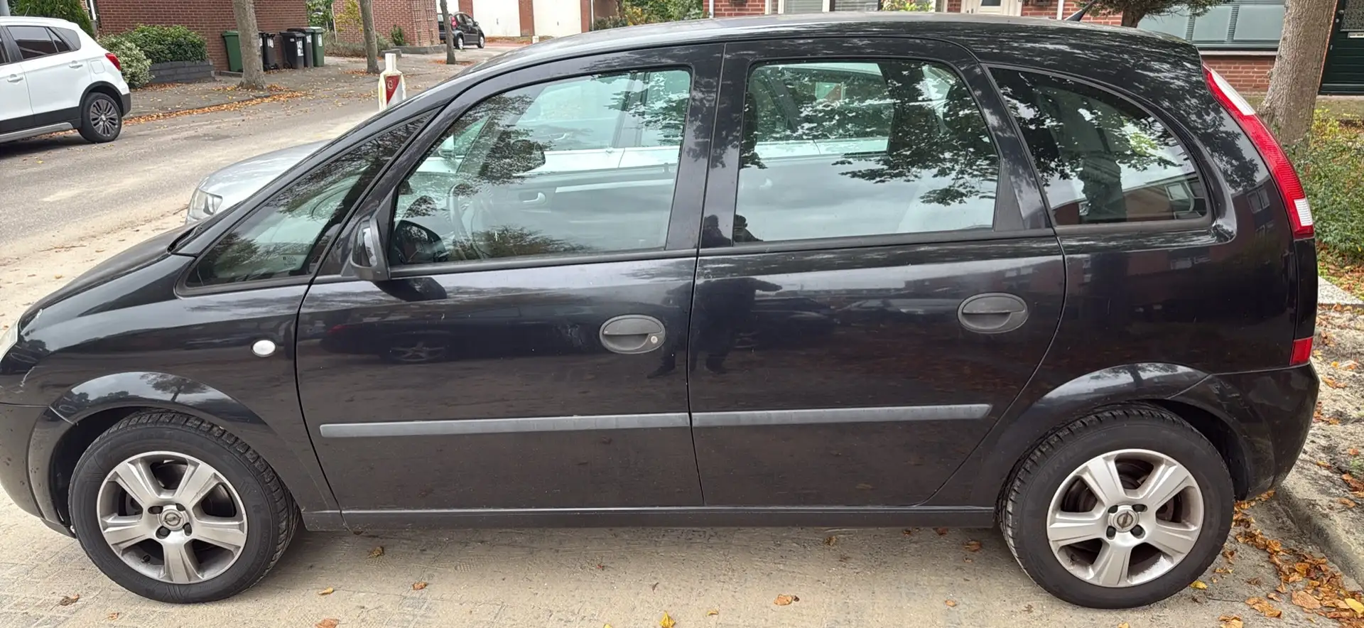 Opel Meriva Meriva 1.6-16V Cosmo Zwart - 2