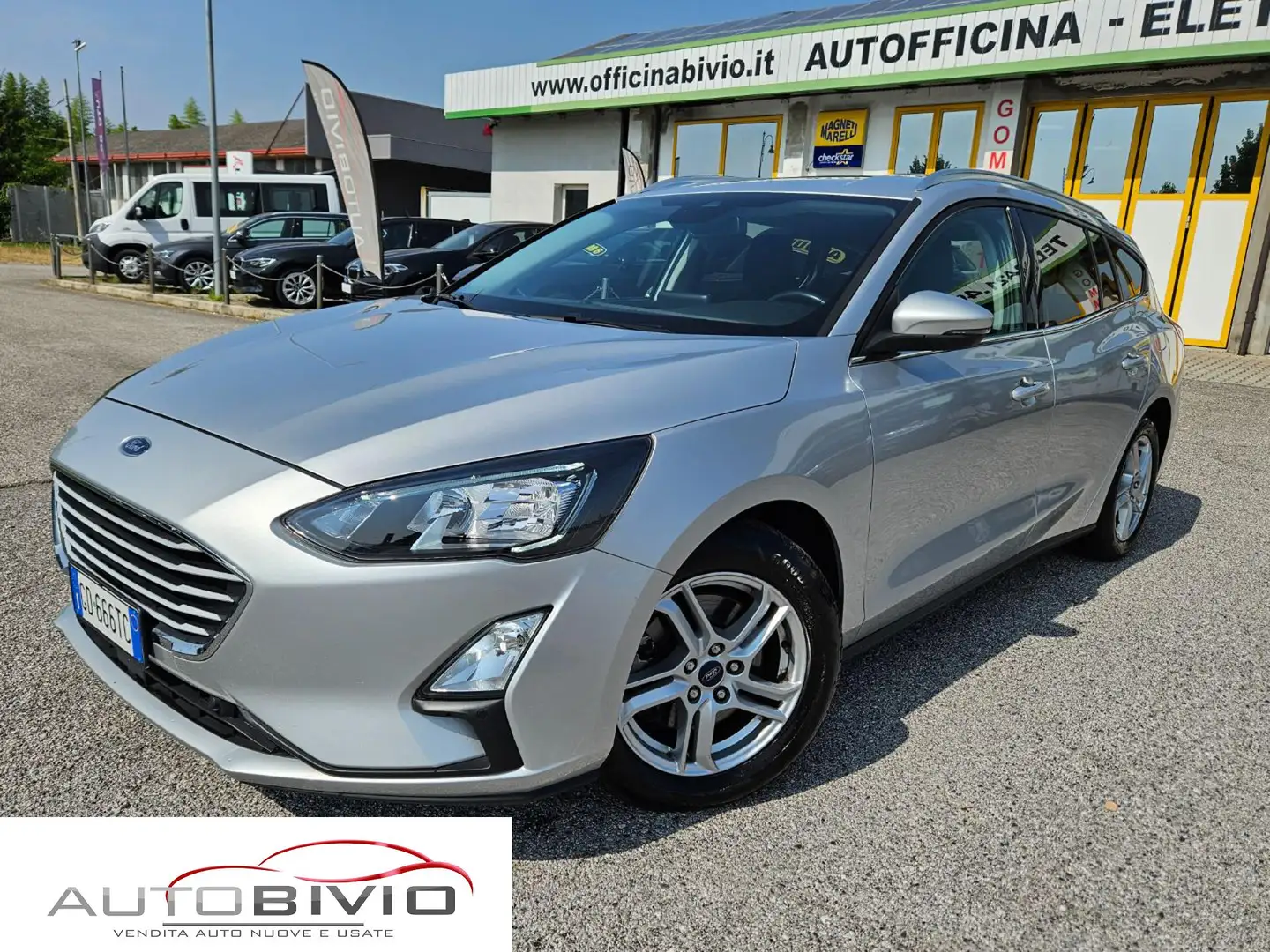 Ford Focus 1.5 EcoBlue 120 CV automatico SW Business Co-Pilot Stříbrná - 2