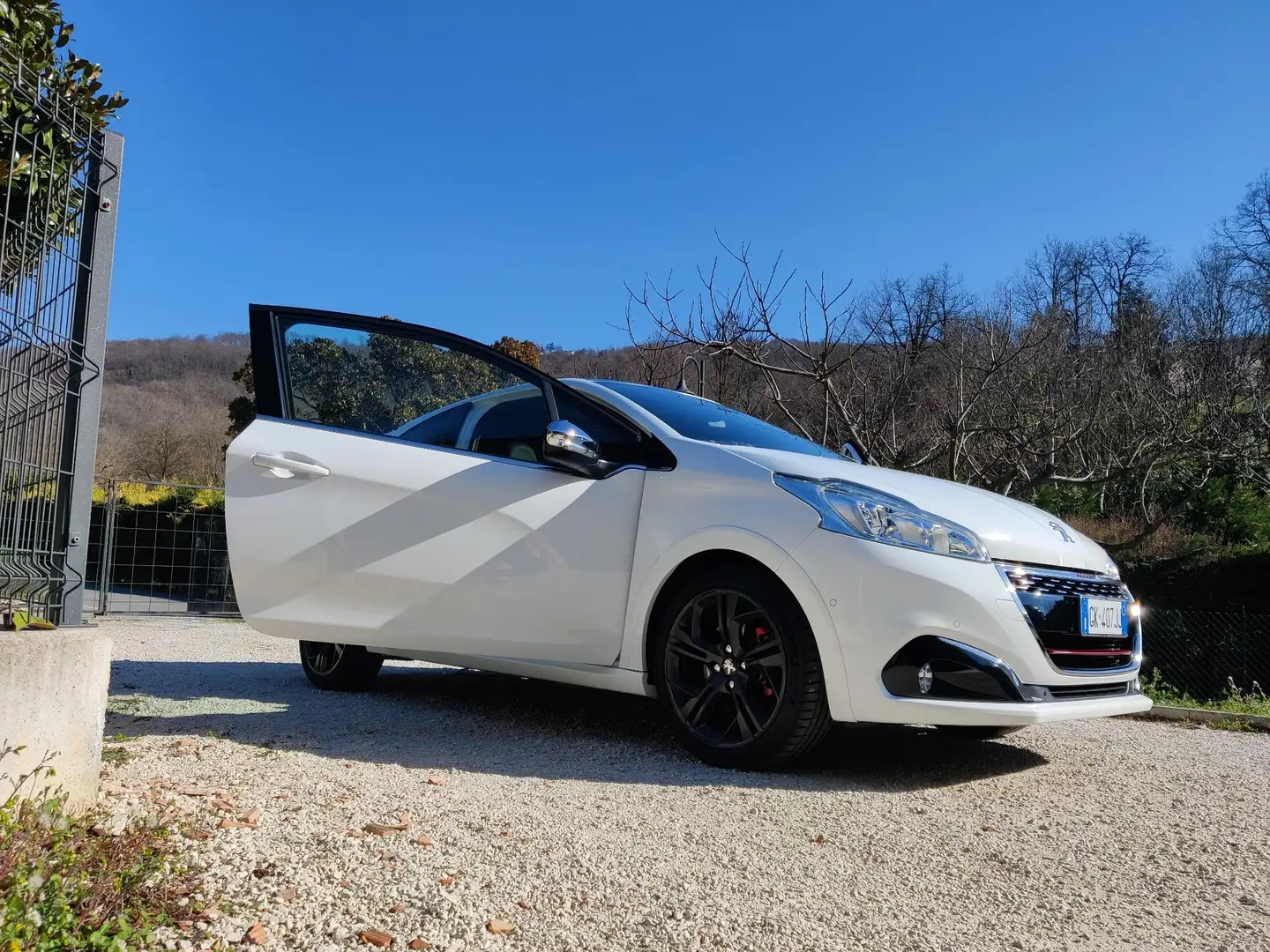 Peugeot 208 3p 1.6 thp Gti s&s 208cv - 2