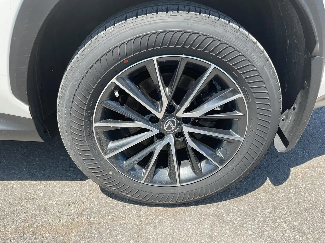 Lexus NX fotografie Lexus NX