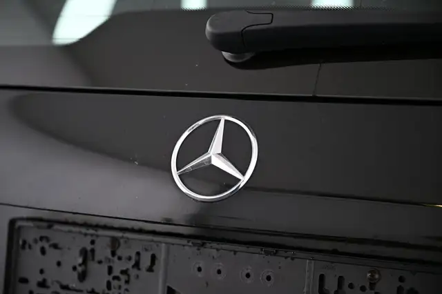 Mercedes-Benz GLB view 13