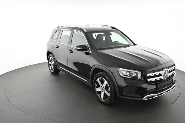 Mercedes-Benz GLB view 10