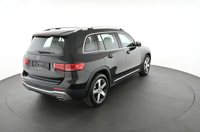 Mercedes-Benz GLB view 2