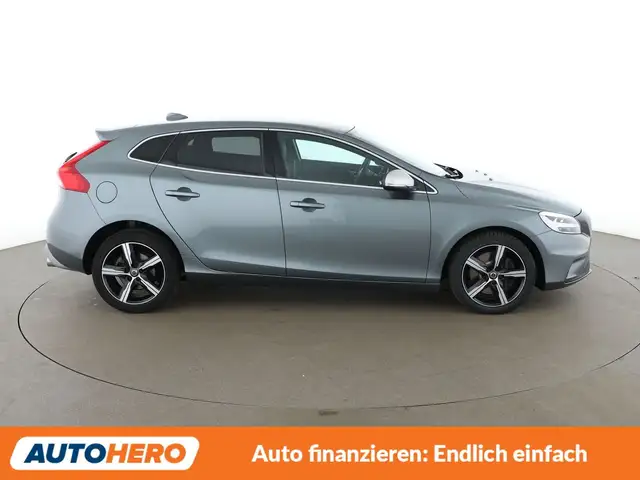 Volvo V40 view 7