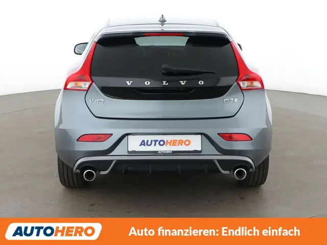 Volvo V40 view 5