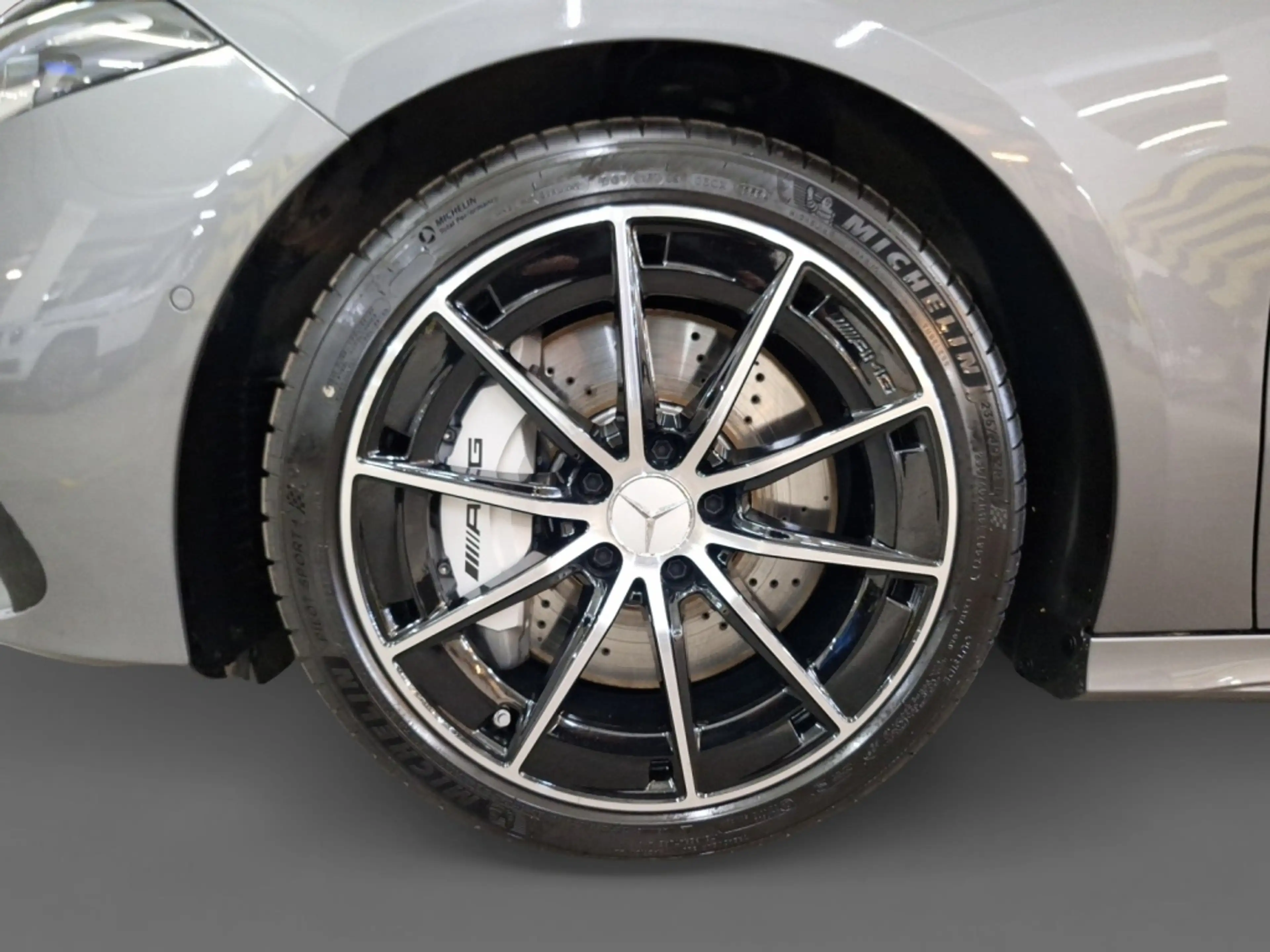 Mercedes-Benz A 35 AMG AMG A 35 4M Pano Multibeam LED 360° Automatik Navi — photo 9