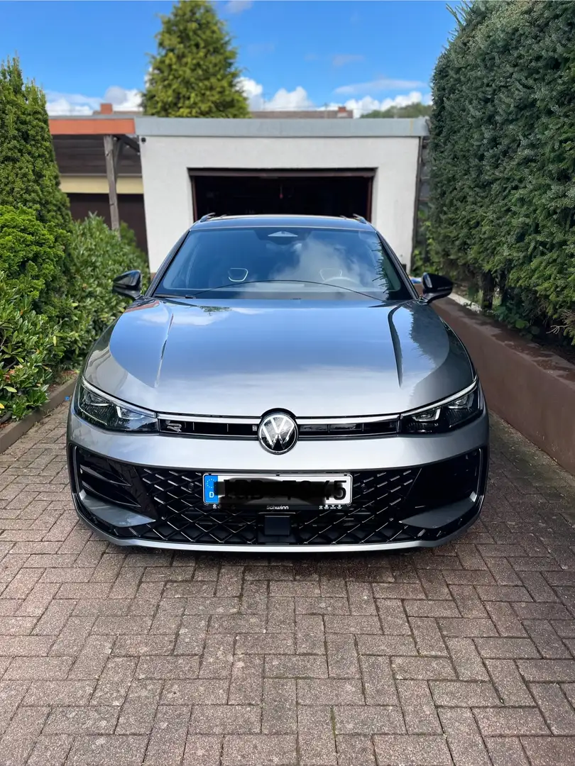 Volkswagen Passat Variant Passat Variant 2.0 TDI SCR DSG R-Line Grau - 1