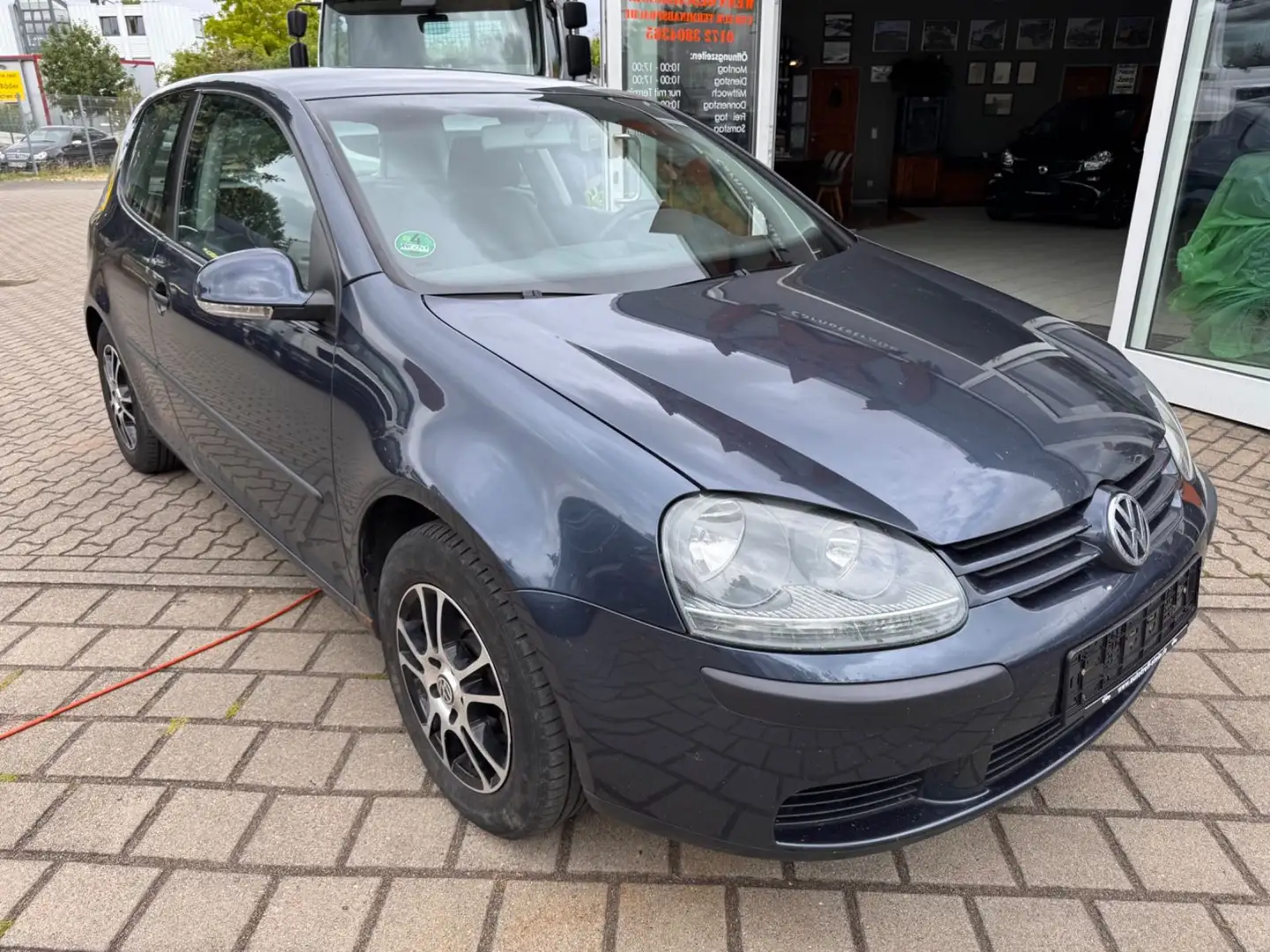 Volkswagen Golf V Lim. Trendline , 2.Hand Blau - 2