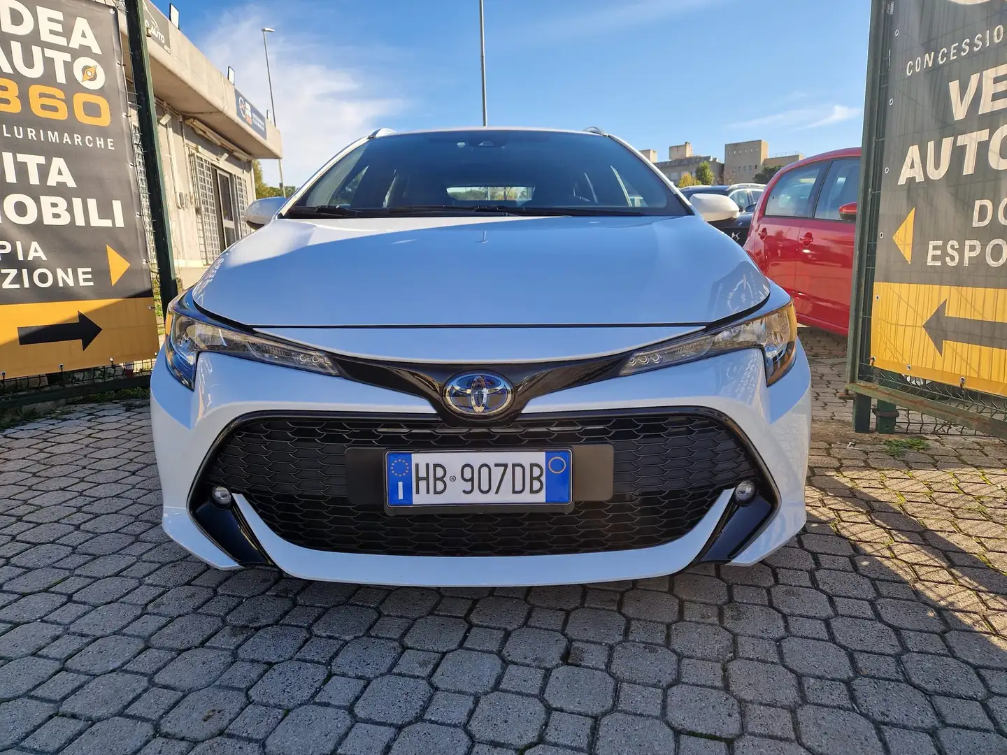 Toyota Corolla Touring Sports 1.8h Business PROMO FINANZIAMENTO Bianco - 2
