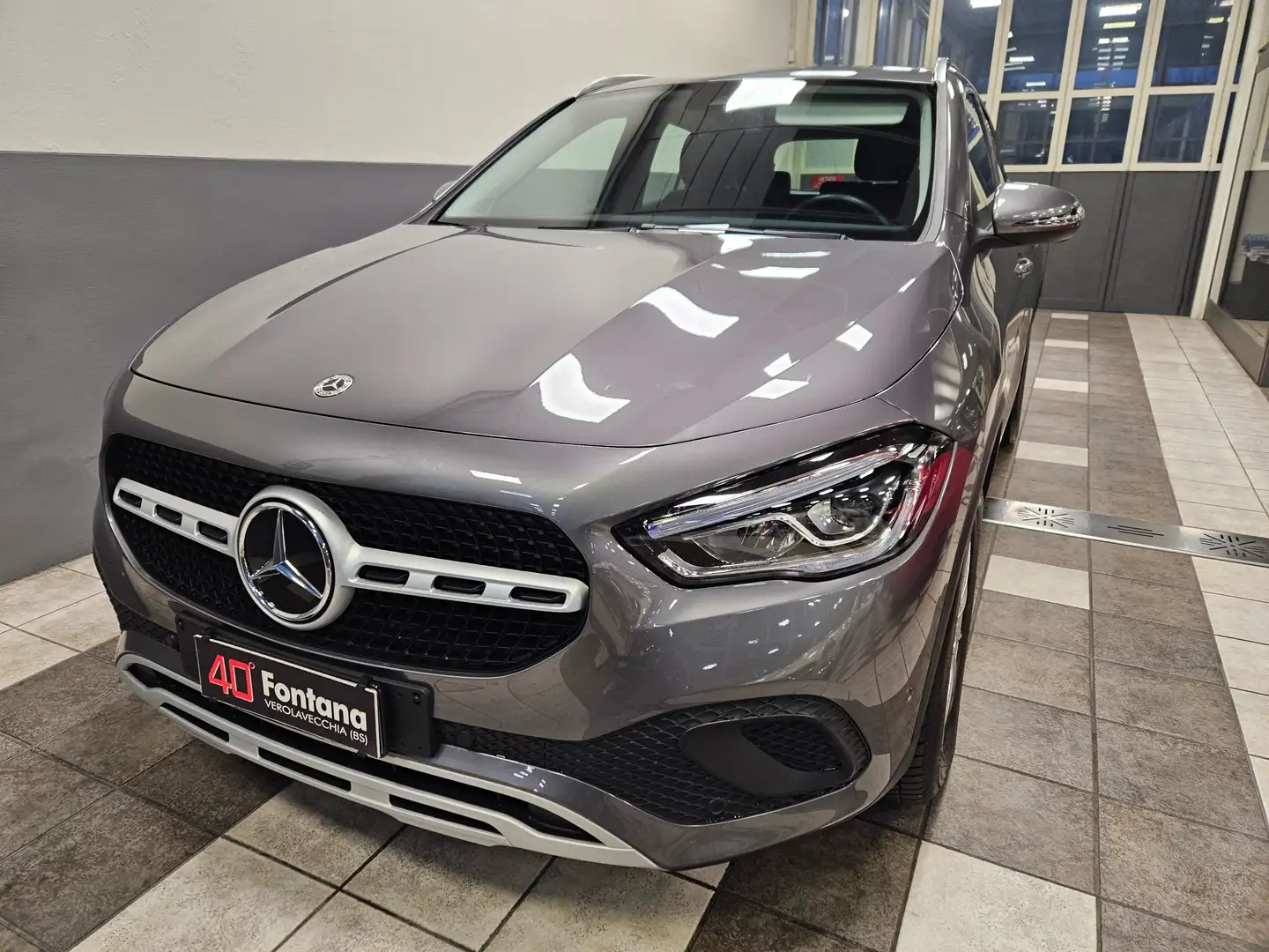 Mercedes-Benz GLA 200 GLA-H247 2020 d Business Extra auto Grigio - 1