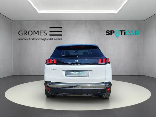 Peugeot 3008 view 4