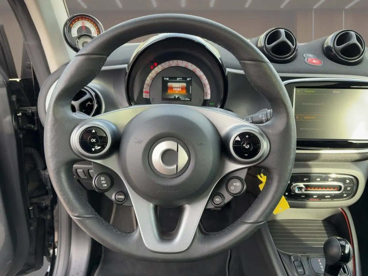 smart forTwo 2024 — фото 9