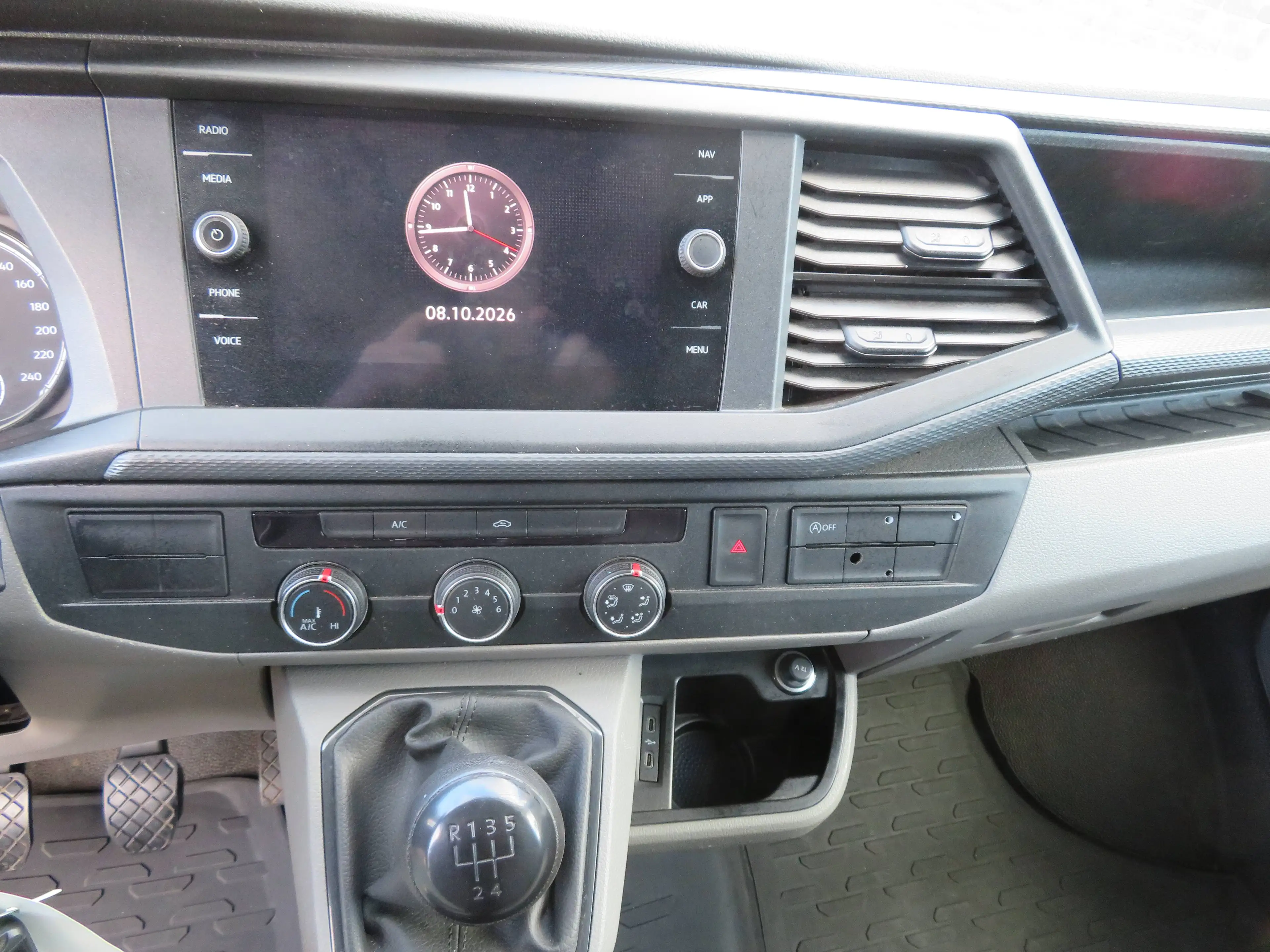 Volkswagen Transporter 2.0 TDi - ingericht — photo 15