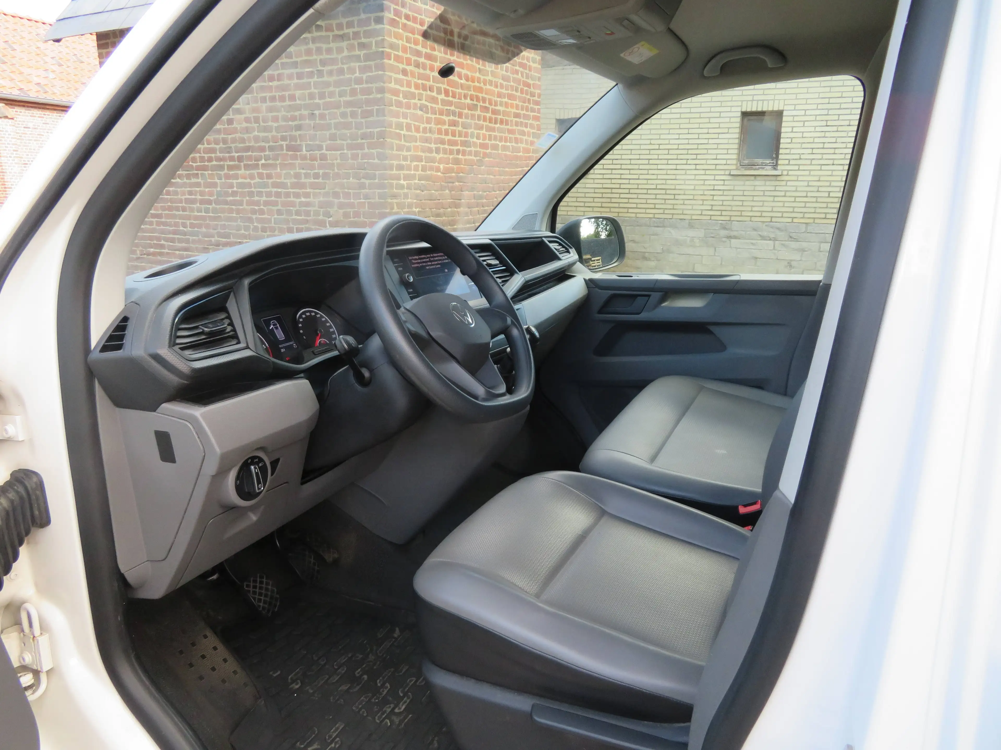 Volkswagen Transporter 2.0 TDi - ingericht — photo 13