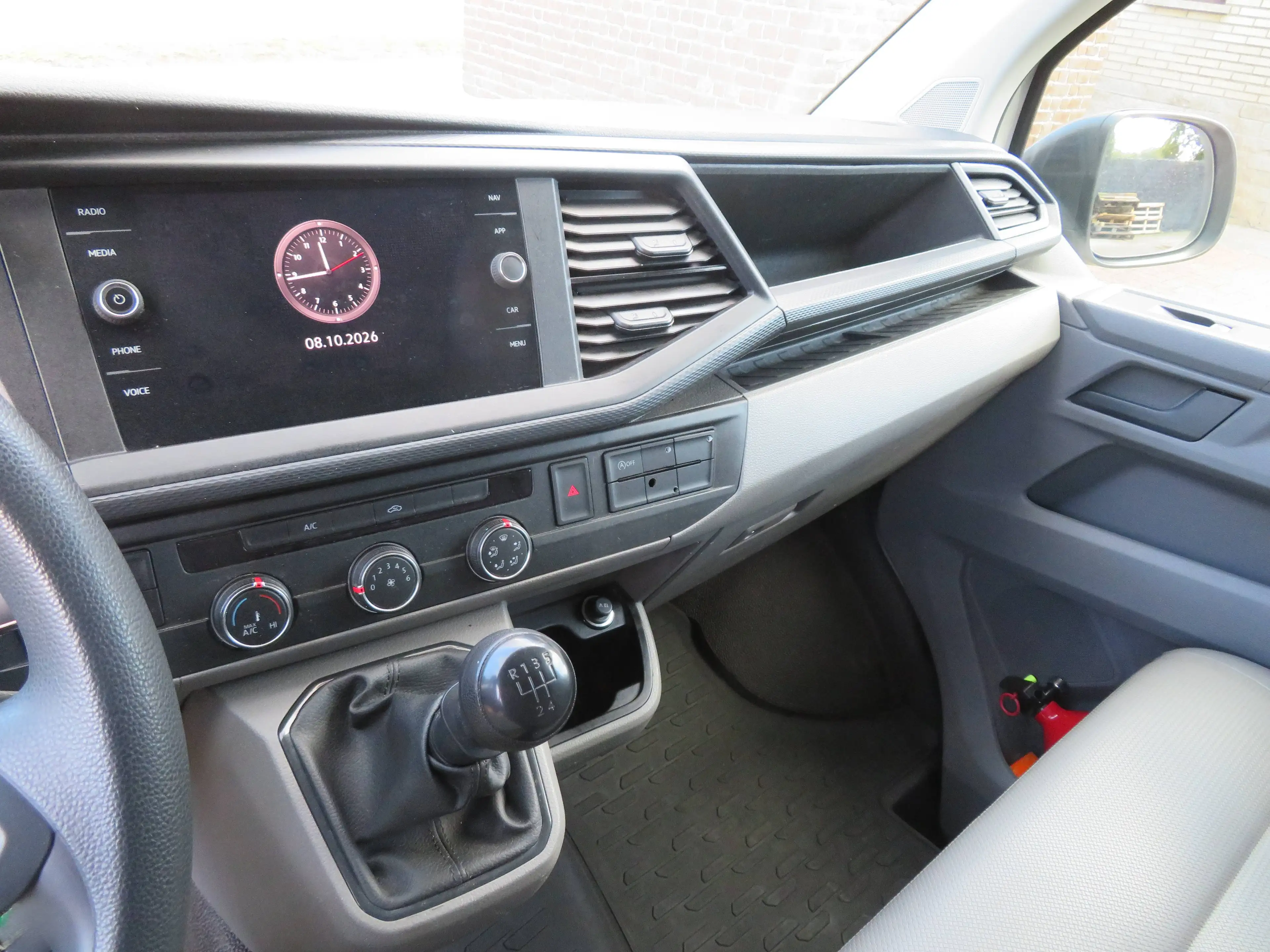 Volkswagen Transporter 2.0 TDi - ingericht — photo 14