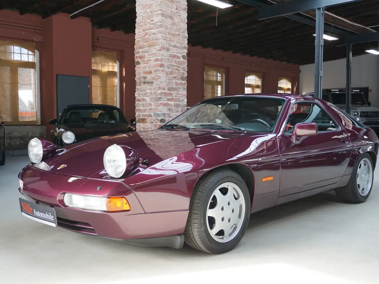Porsche 928