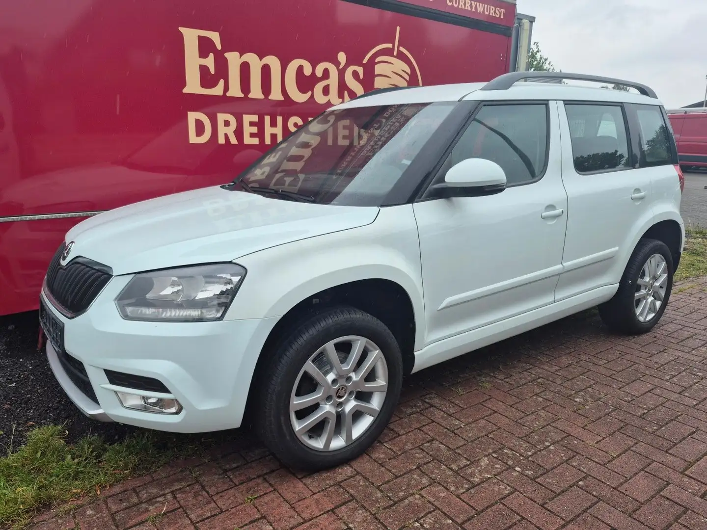 Skoda Yeti Style 2.0 TDI Kamera Navi Weiß - 2