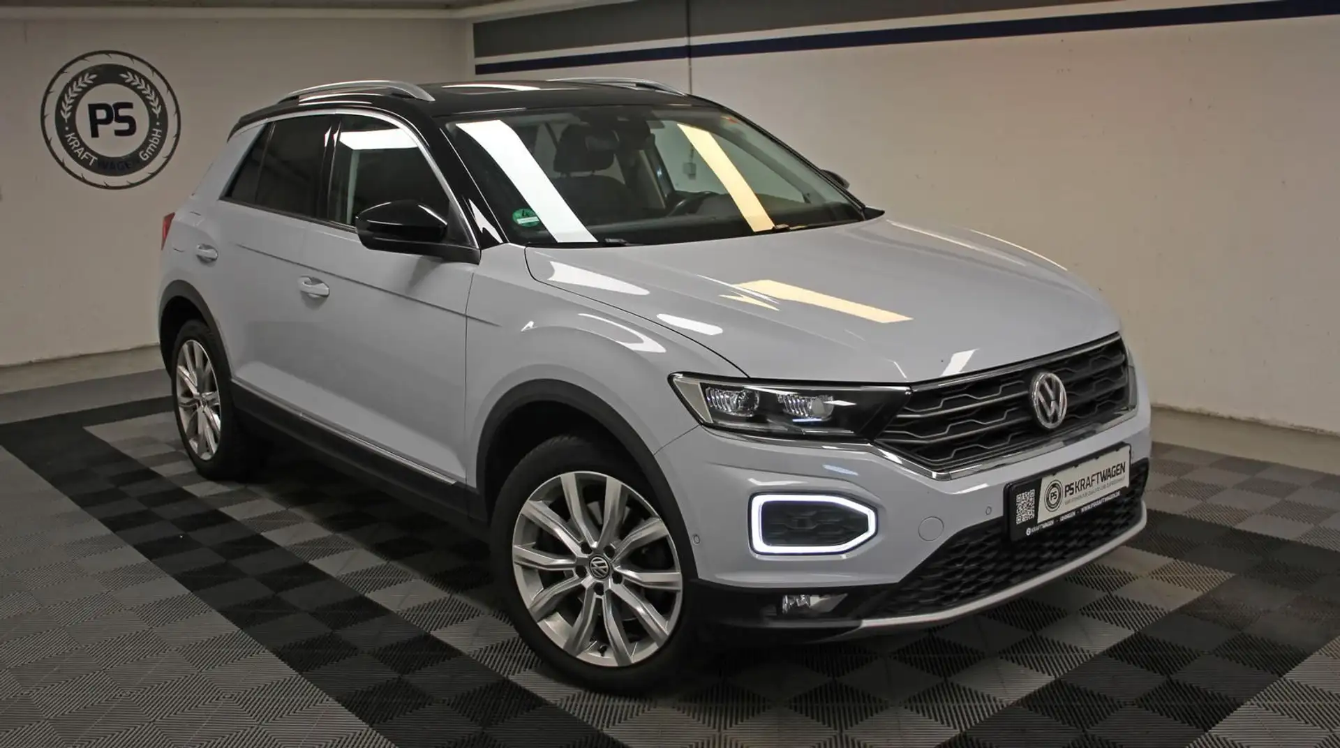 Volkswagen T-Roc 2.0 TDI DSG 4Motion AHK PANO LED ACC NAVI Argent - 2