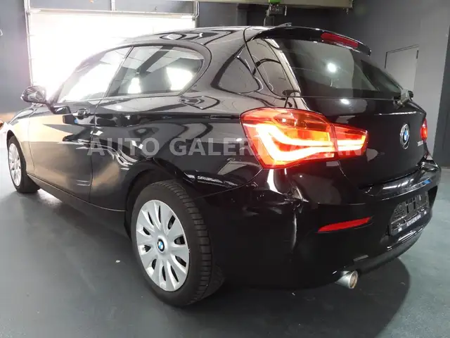 BMW 1 Series view 9