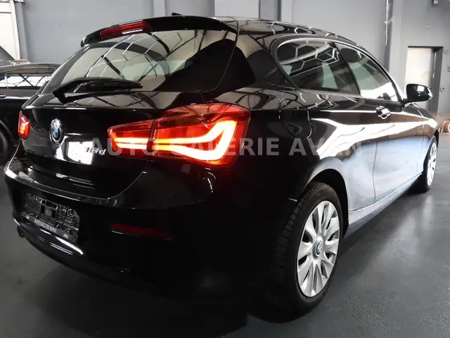 BMW 1 Series view 4