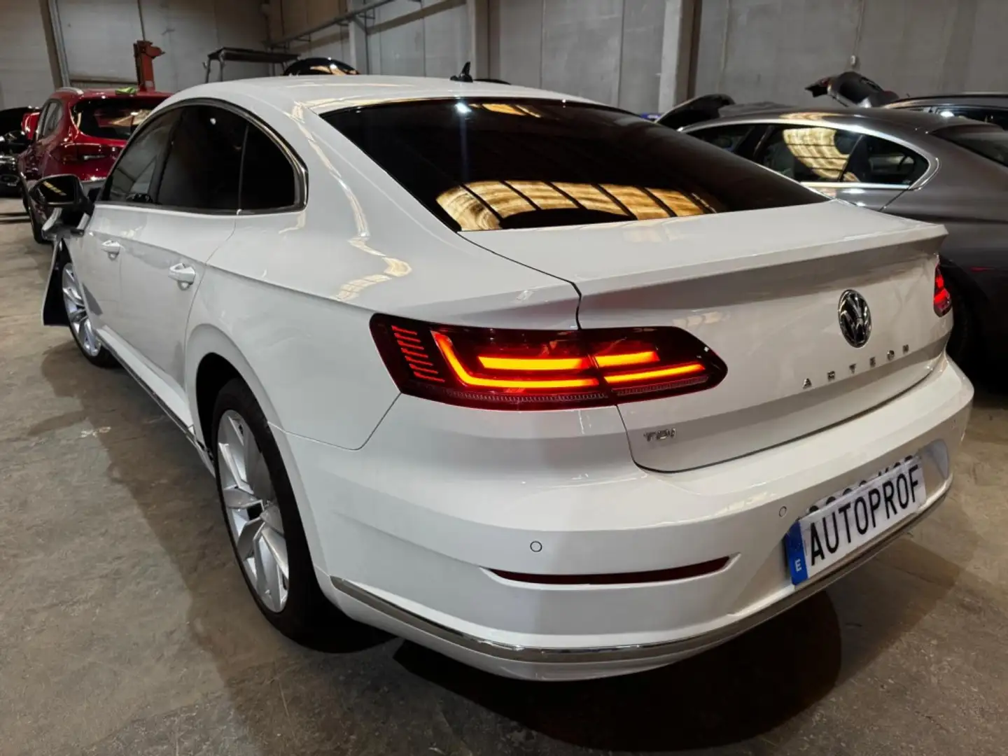 Volkswagen Arteon 2.0TDI Elegance DSG7 110kW - 2