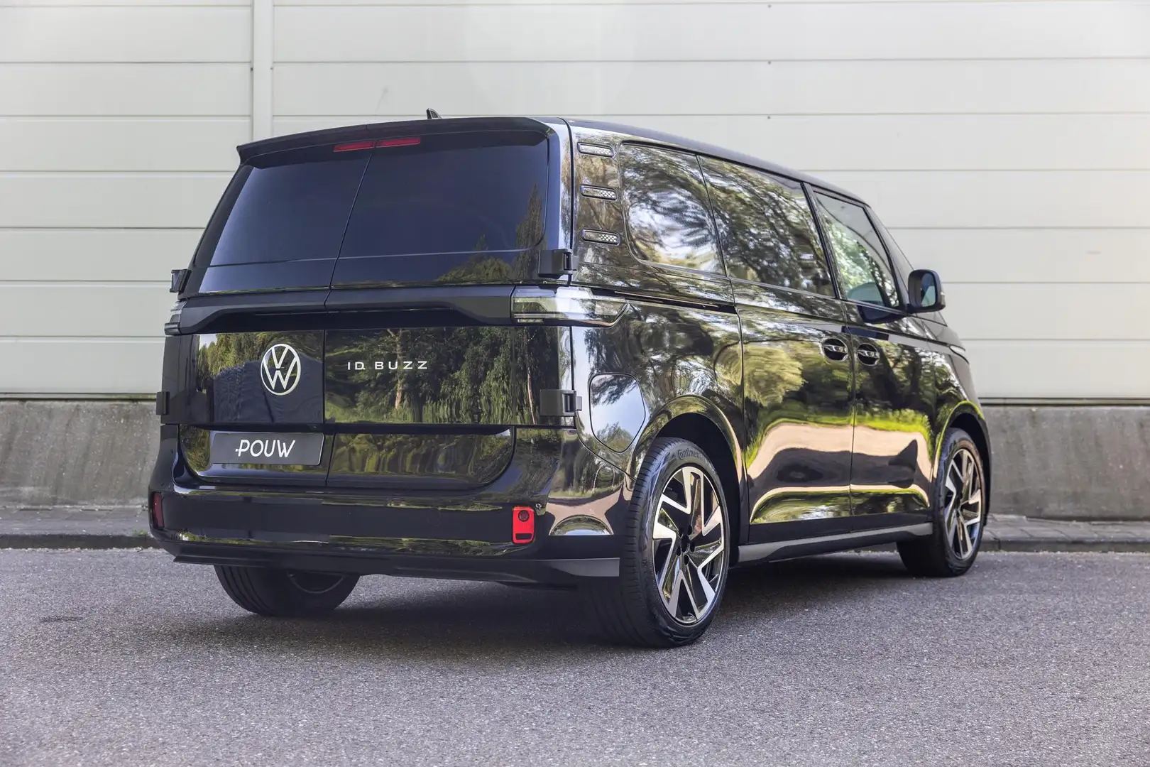 Volkswagen ID. Buzz Cargo 286pk Bulli Edition 79 kWh | Trekhaak Wegklapbaar Negru - 2