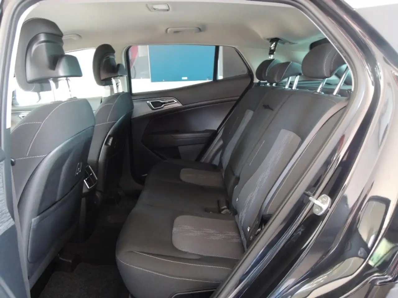 Kia Sportage 1.6 CRDi MHEV DCT Style 14
