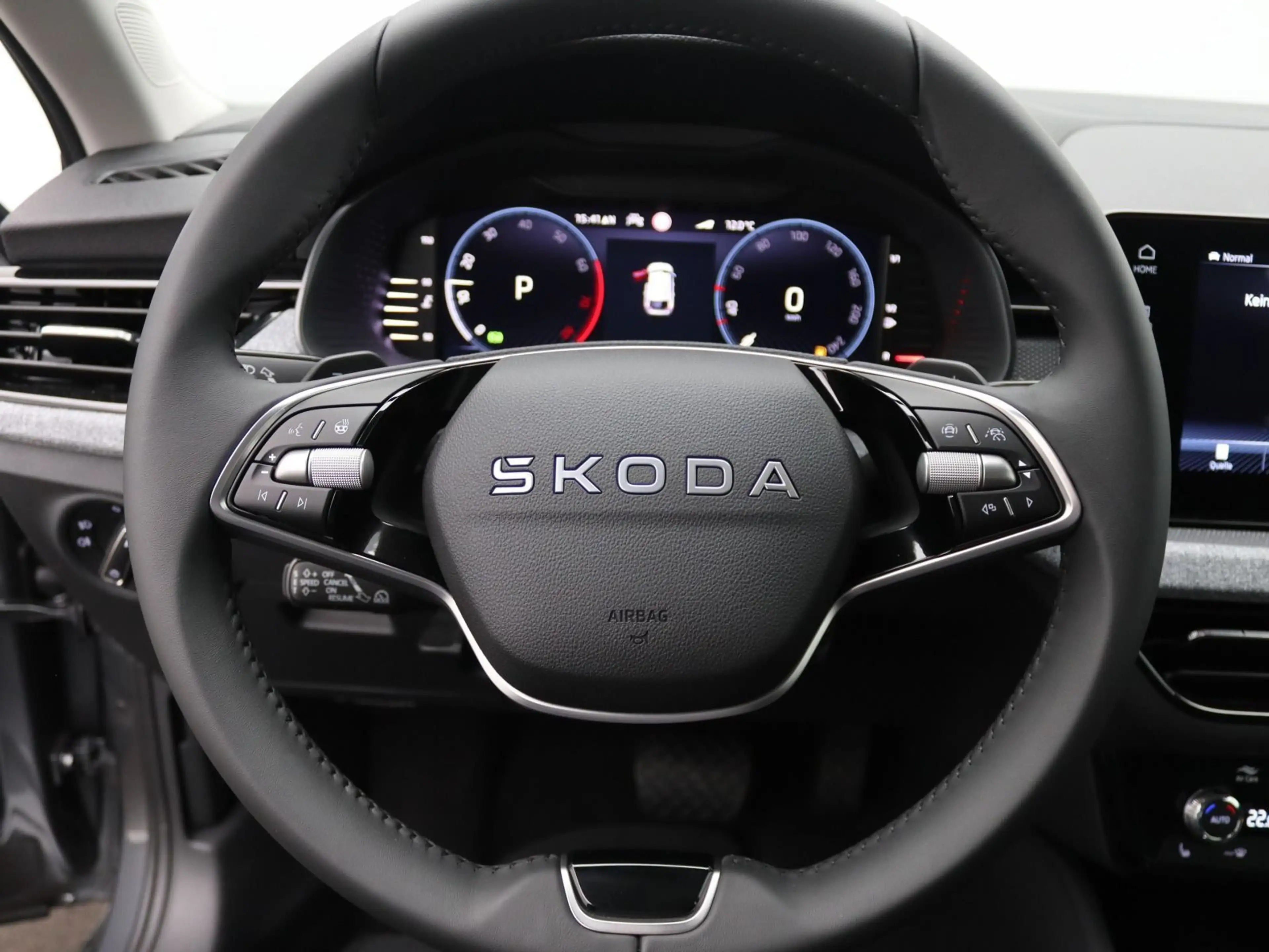 Skoda Scala Tour 1.5 TSI DSG / Navi, Matrix, SmartLink — photo 13