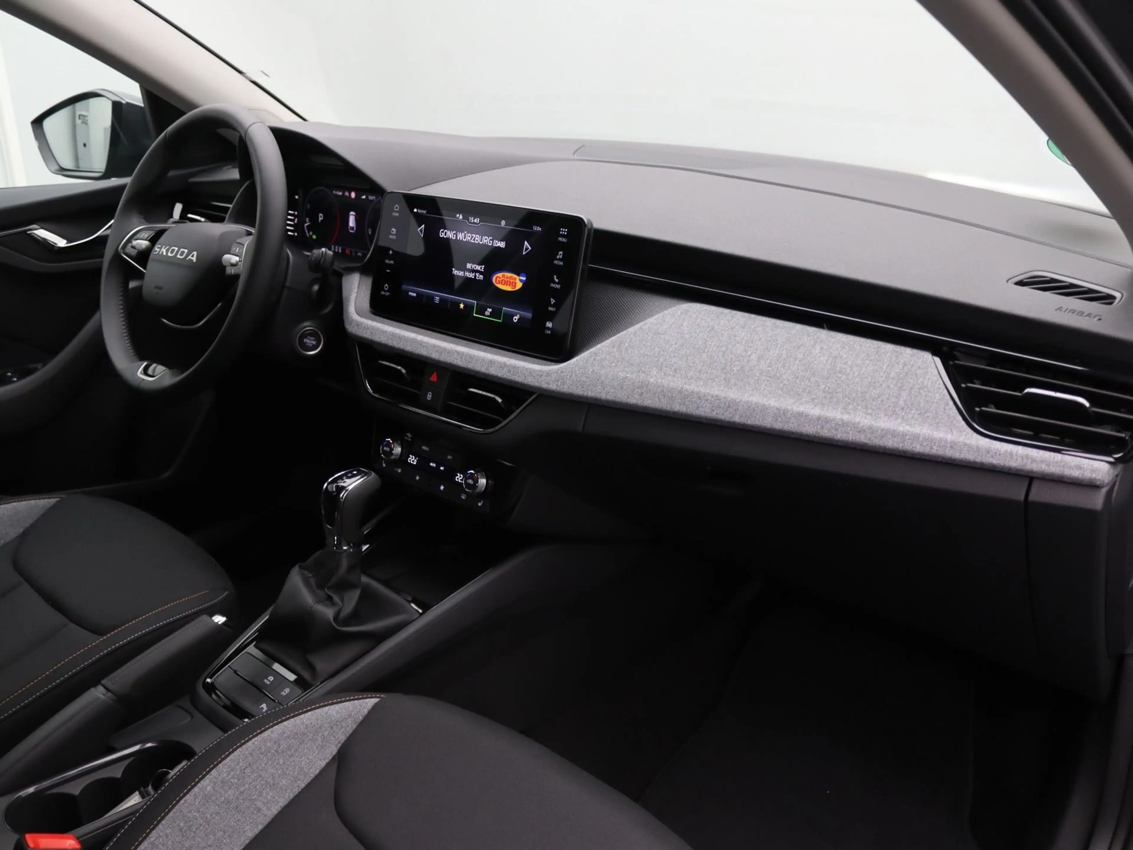 Skoda Scala Tour 1.5 TSI DSG / Navi, Matrix, SmartLink — photo 9
