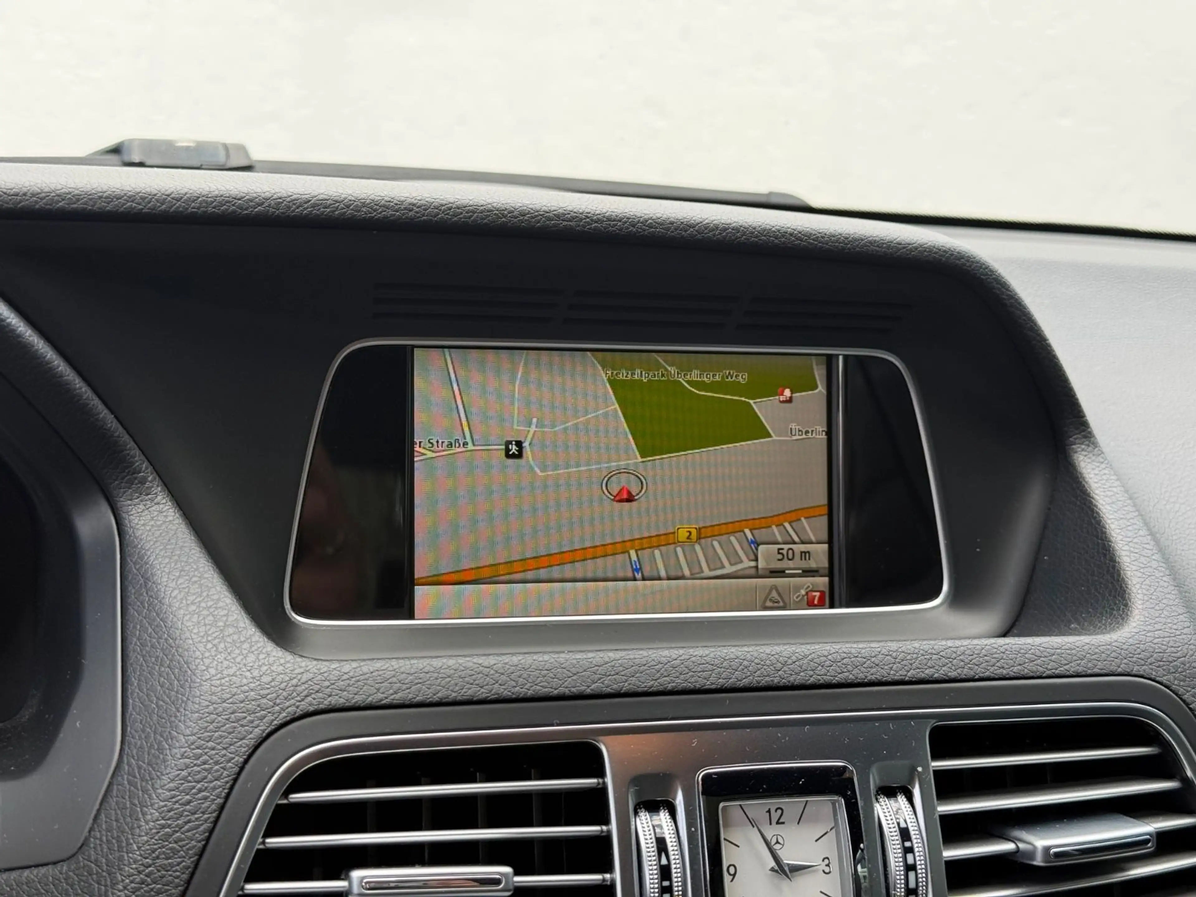 Mercedes-Benz E 250 CDI 7G-TRONIC PLUS Sport LED/Panorama/Navi — photo 15