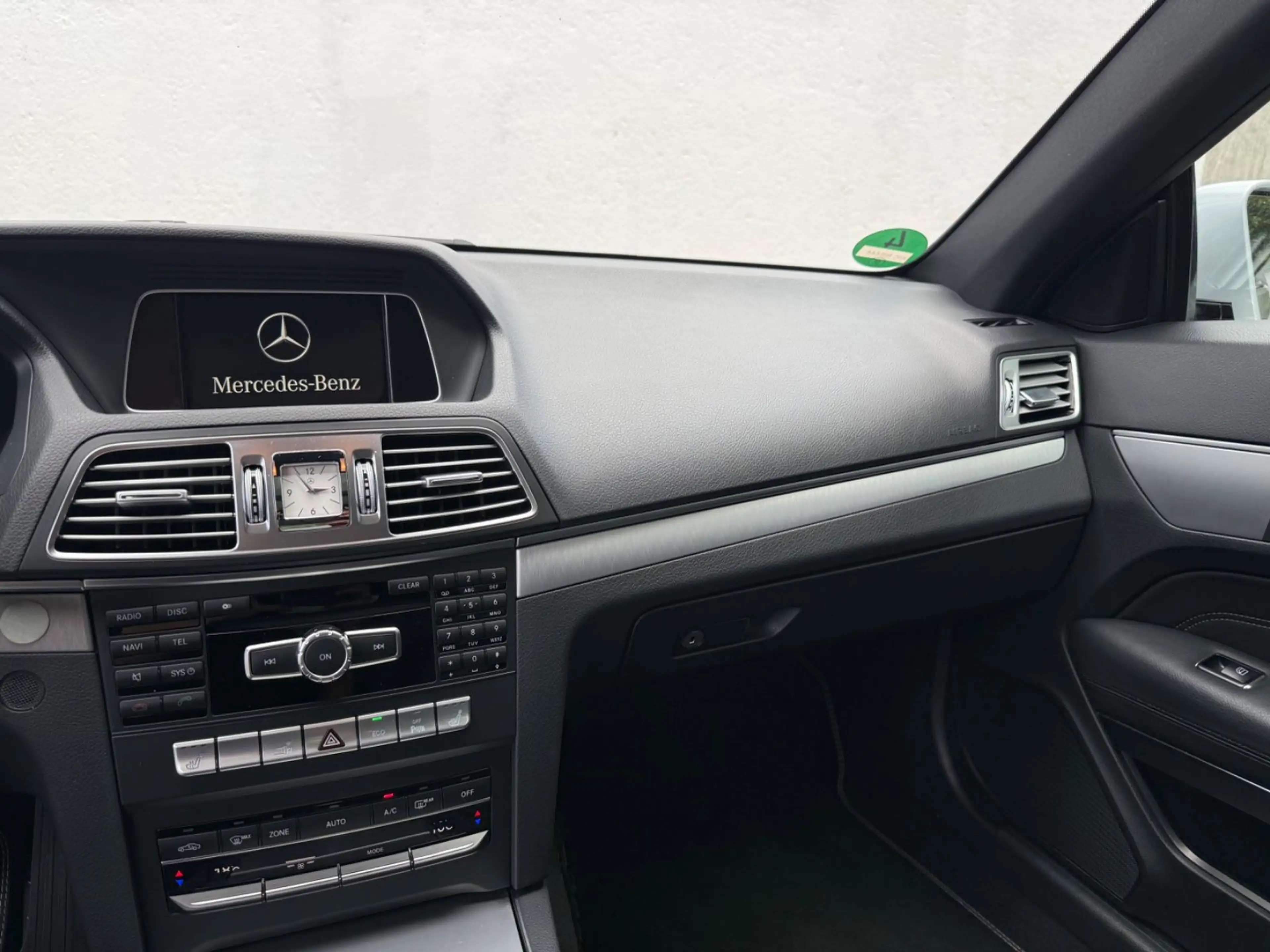 Mercedes-Benz E 250 CDI 7G-TRONIC PLUS Sport LED/Panorama/Navi — photo 14