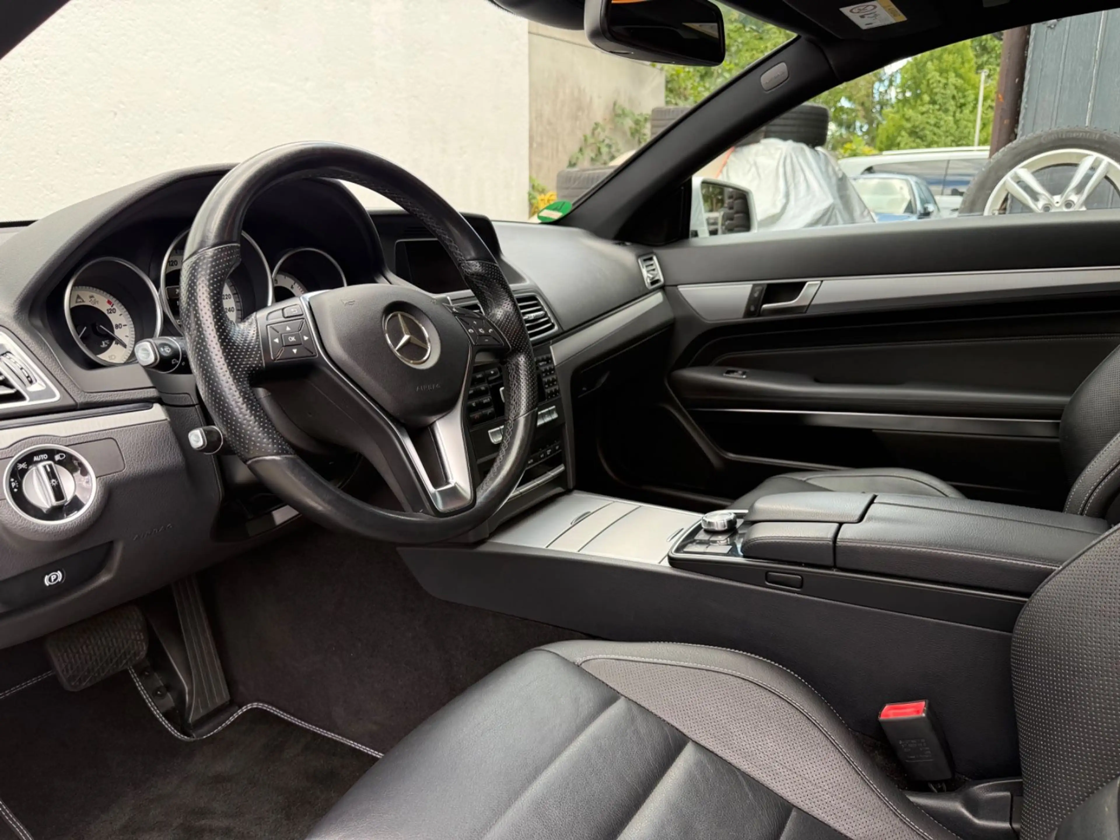 Mercedes-Benz E 250 CDI 7G-TRONIC PLUS Sport LED/Panorama/Navi — photo 11