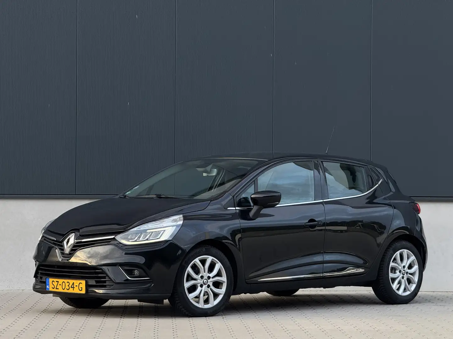 Renault Clio 0.9 TCe Intens | LED | Keyless | Clima | Cruise | Zwart - 1