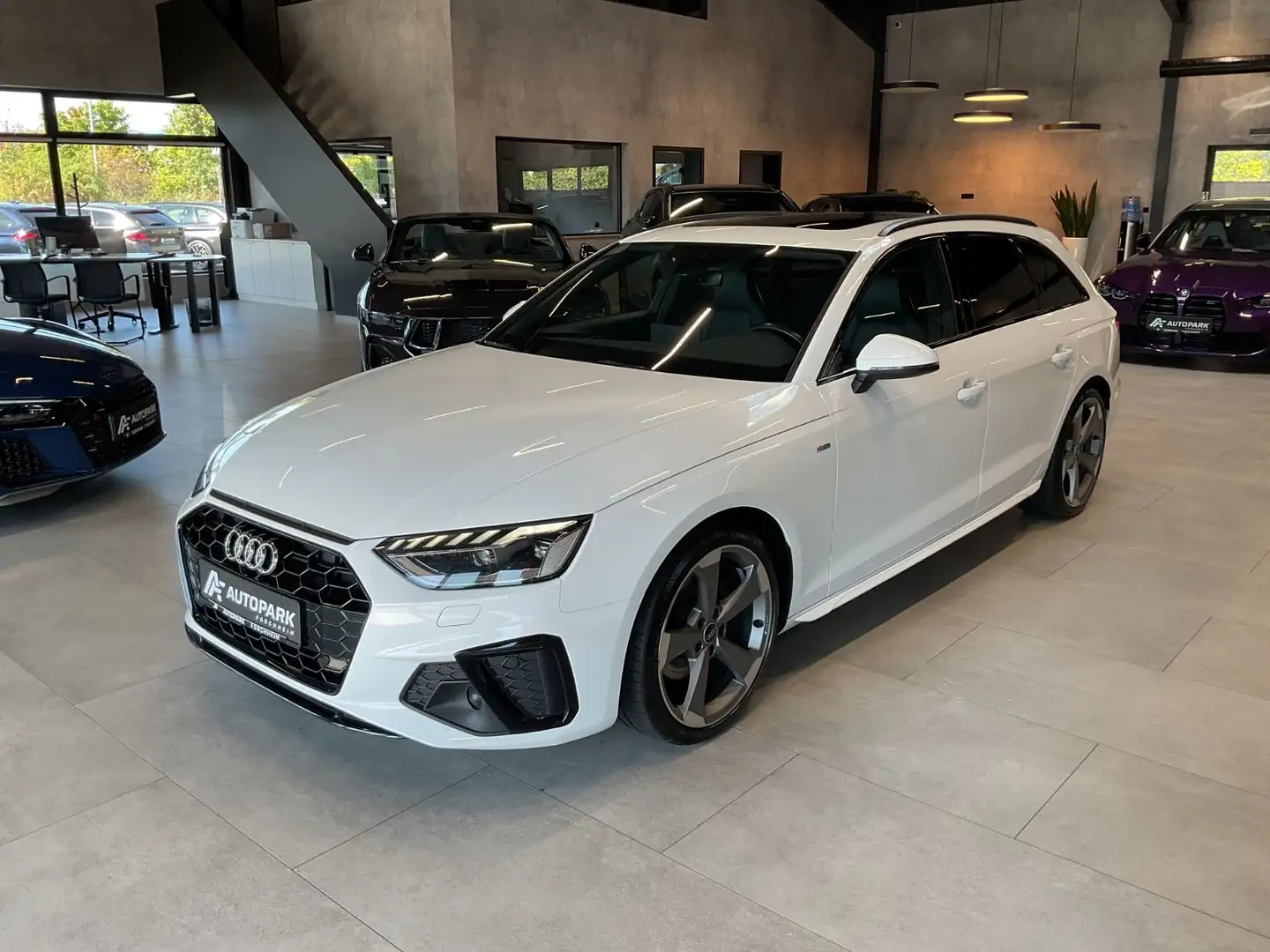 Audi A4 Av. 35 TFSI S line S Sitze Matrix Pano 19" Weiß - 1