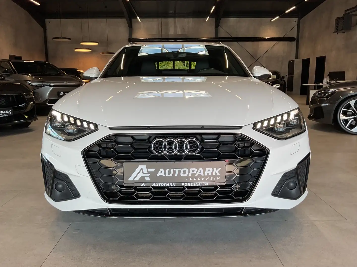 Audi A4 Av. 35 TFSI S line S Sitze Matrix Pano 19" Weiß - 2
