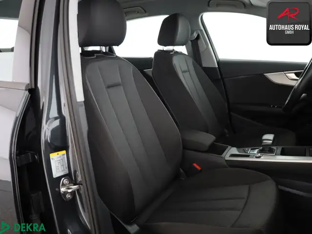 Audi A4 view 12