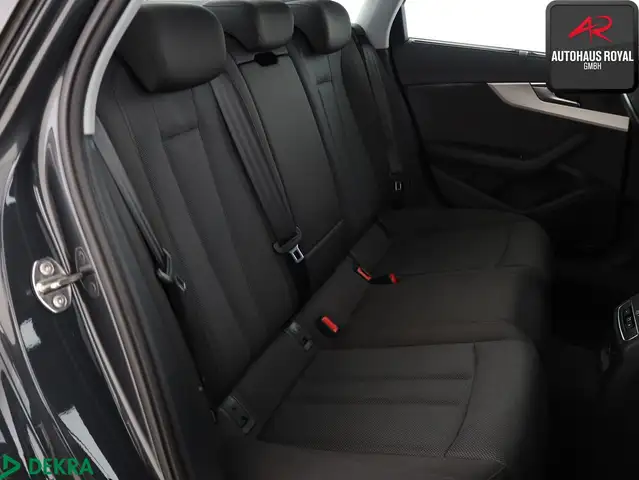 Audi A4 view 11