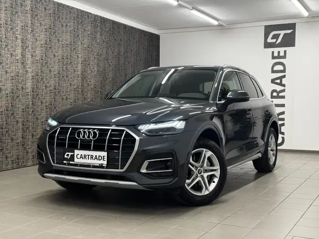 Audi Q5 view 4