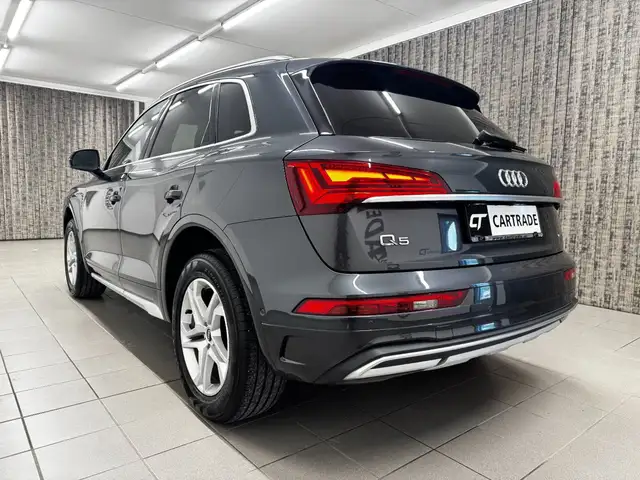Audi Q5 view 6