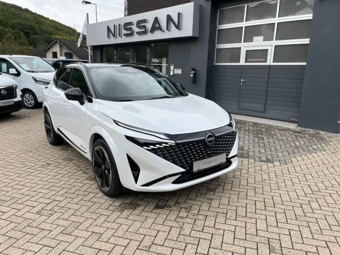 Nissan Qashqai N-Design 1.5 e-Power 190PS VC-T PGD Bose Blanc - 2