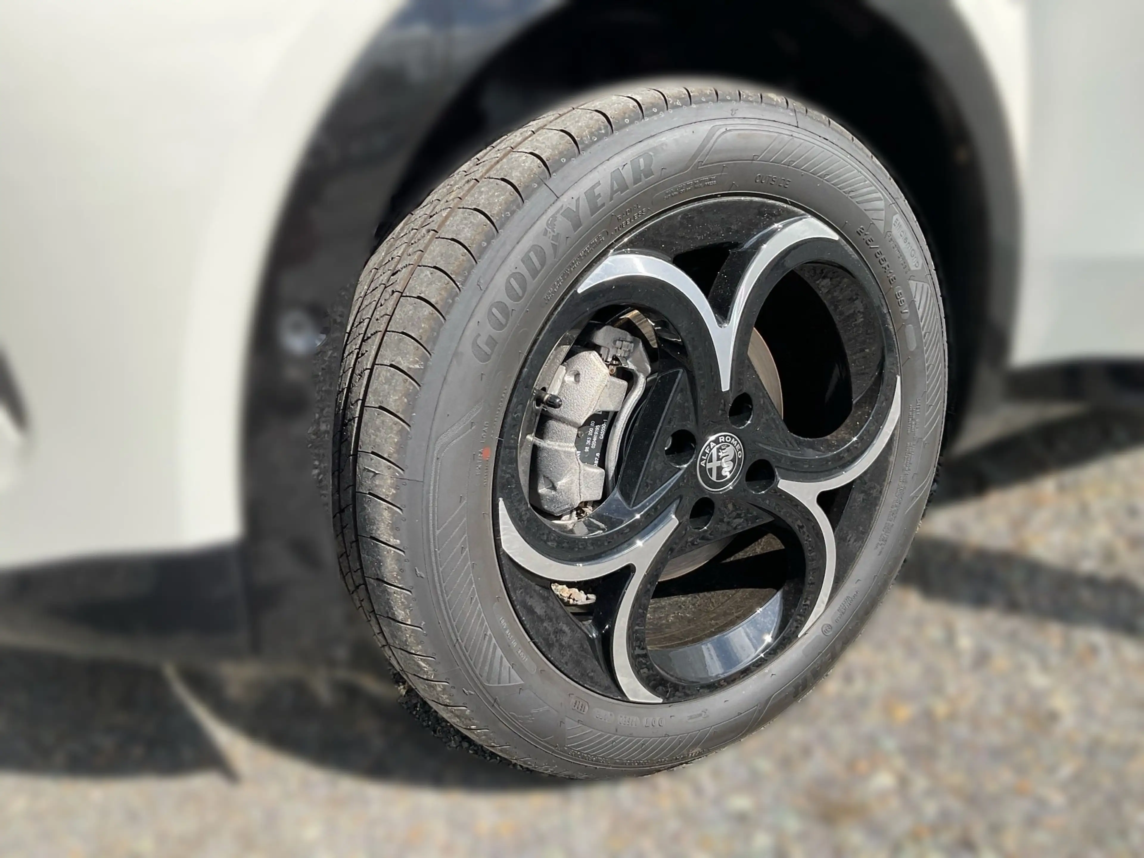Alfa Romeo Junior 1.2 VGT Ibrida 48V- W Ti AUT Kam. KeyLess — photo 5