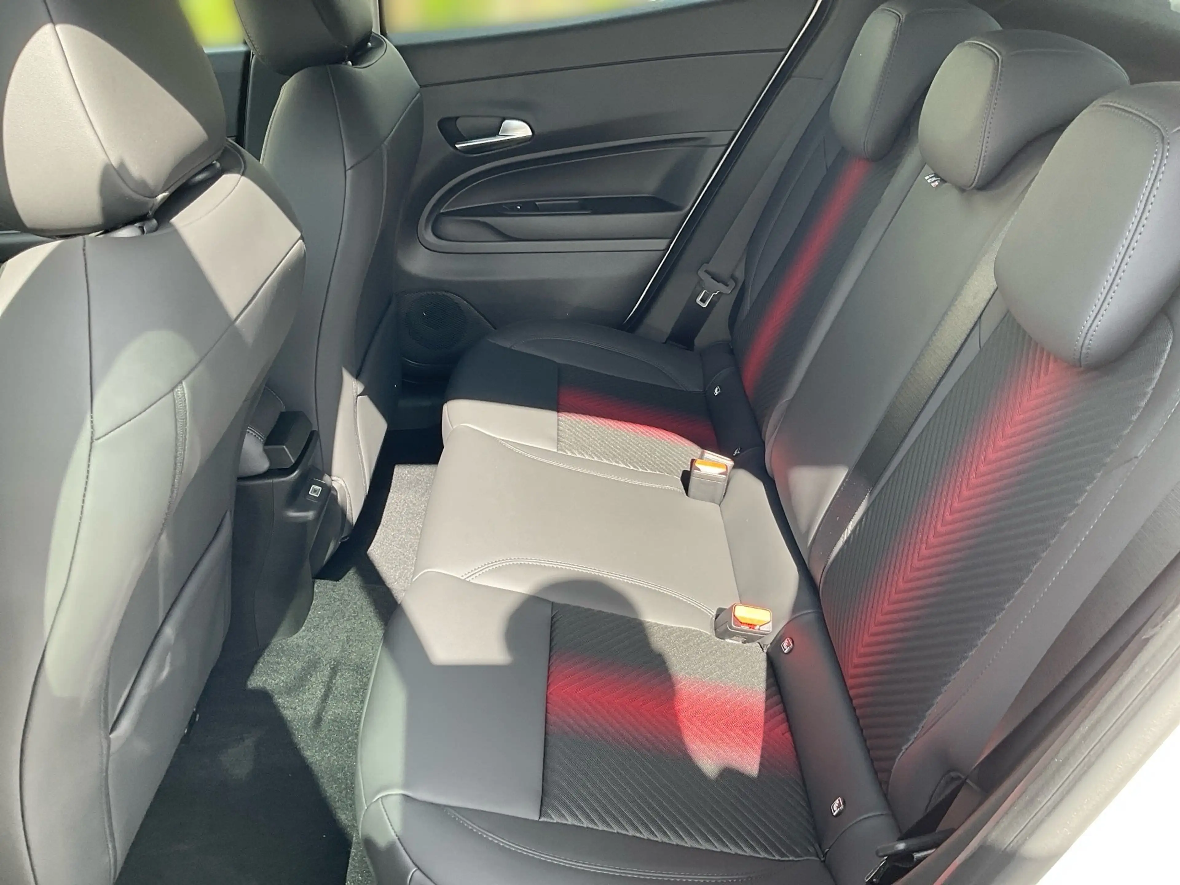 Alfa Romeo Junior 1.2 VGT Ibrida 48V- W Ti AUT Kam. KeyLess — photo 9